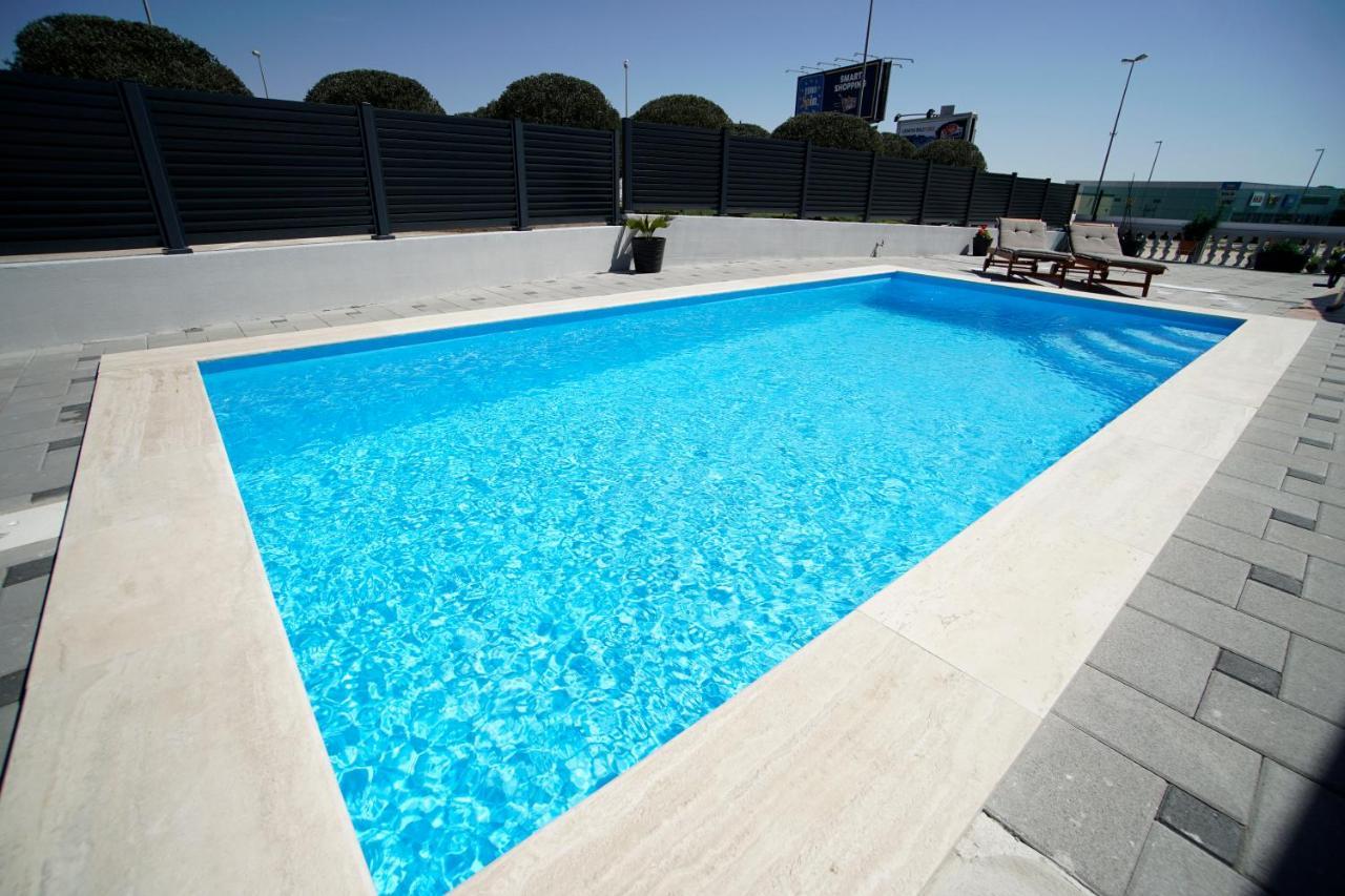 Apartments Lulic ザダル エクステリア 写真