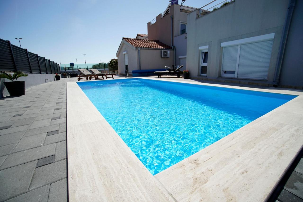 Apartments Lulic ザダル エクステリア 写真