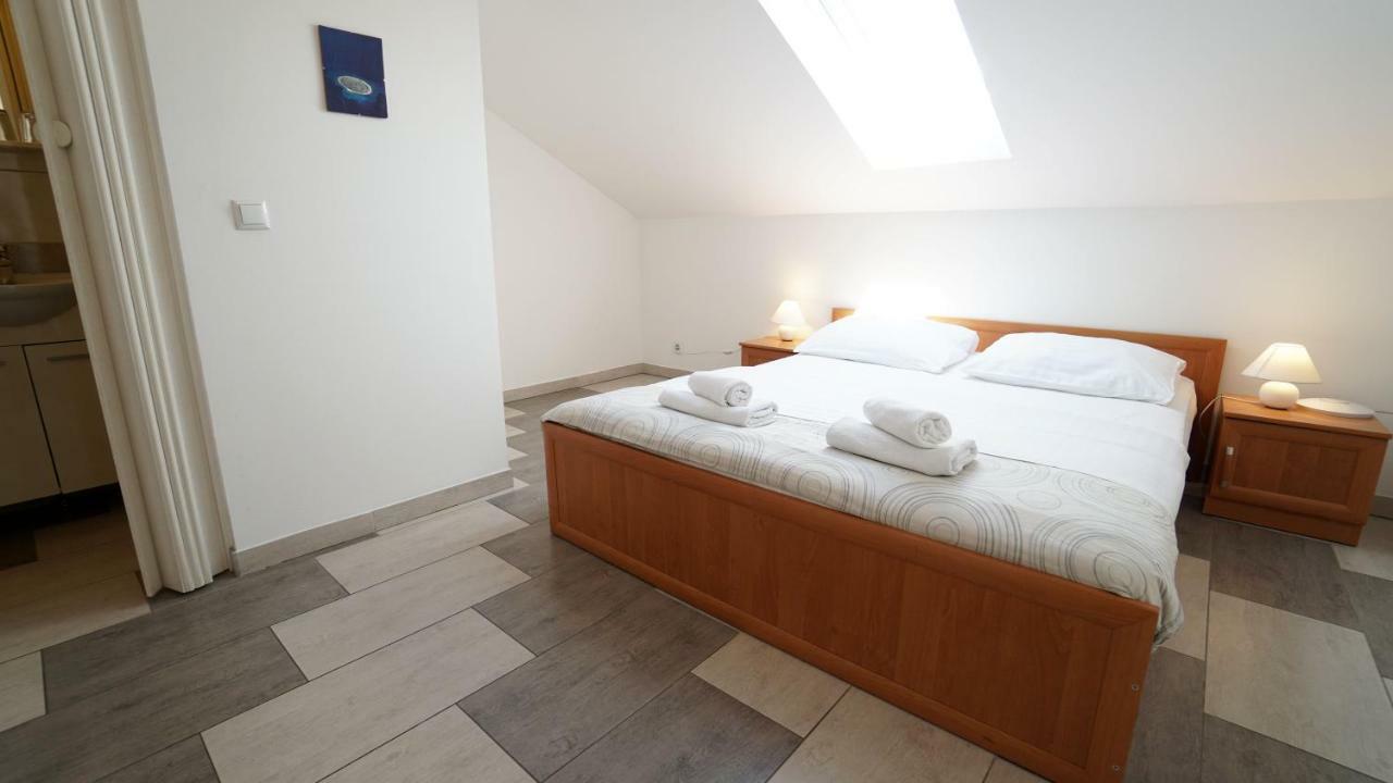 Apartments Lulic ザダル エクステリア 写真