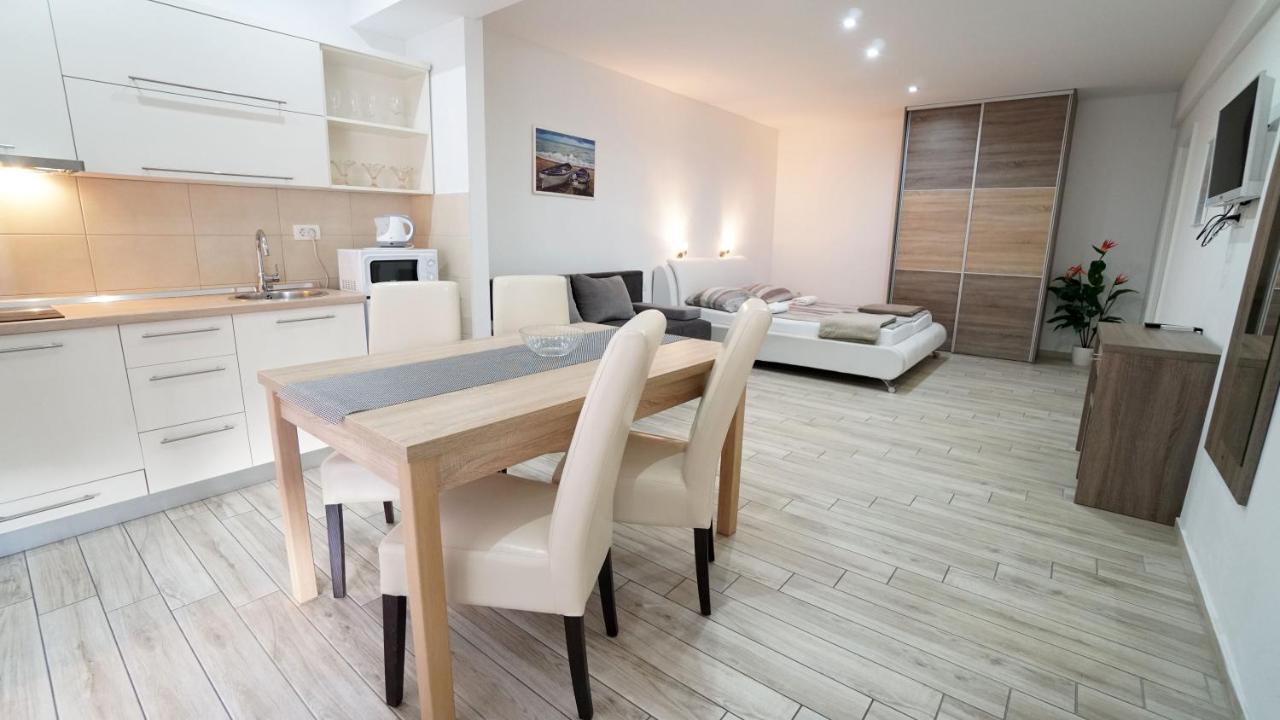 Apartments Lulic ザダル エクステリア 写真